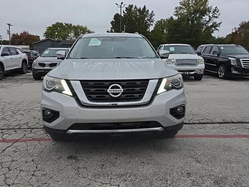 2018 Nissan Pathfinder SL
