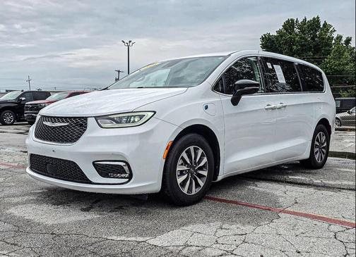 Bright White Clearcoat 2024 Chrysler Pacifica Hybrid Select
