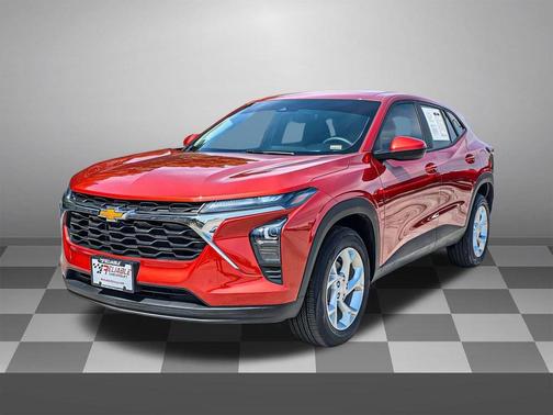 Cayenne Orange Metallic 2024 Chevrolet Trax LS