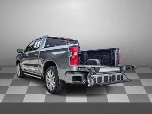 Sterling Gray Metallic 2026 Chevrolet Silverado 1500 High Country