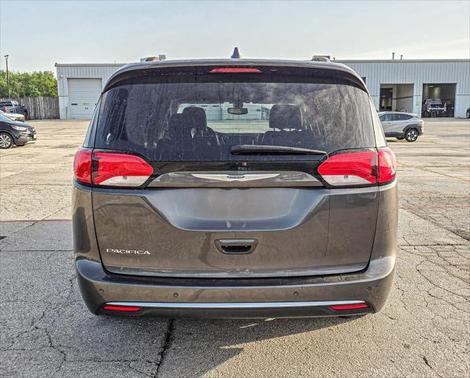 2018 Chrysler Pacifica Touring-L