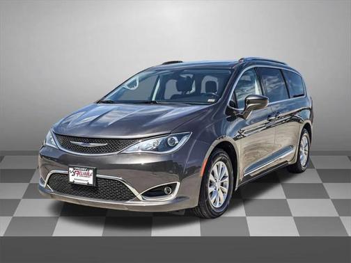 2018 Chrysler Pacifica Touring-L