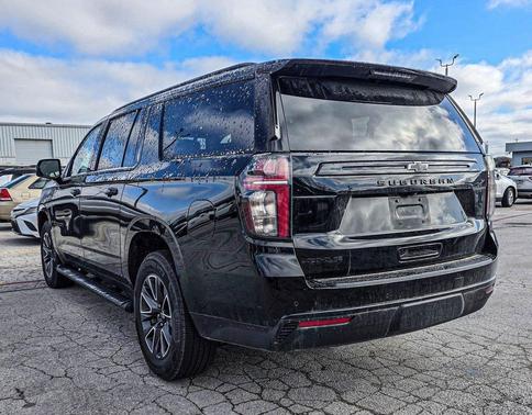 Black 2023 Chevrolet Suburban 4WD Z71
