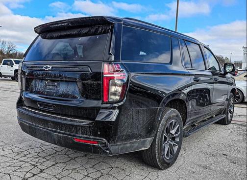 2023 Chevrolet Suburban 4WD Z71