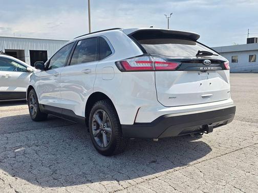 Oxford White 2022 Ford Edge SEL