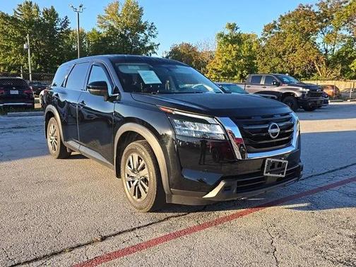 2022 Nissan Pathfinder S 2WD