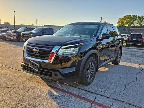 2022 Nissan Pathfinder S 2WD