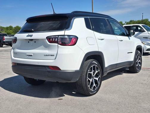 Bright White Clearcoat 2025 Jeep Compass Limited