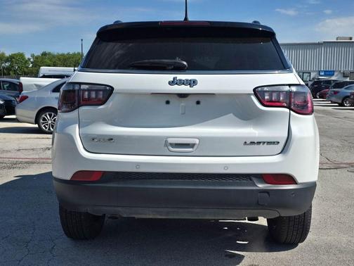 Bright White Clearcoat 2025 Jeep Compass Limited