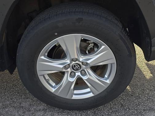 Magnetic Gray Metallic 2021 Toyota RAV4 Hybrid LE