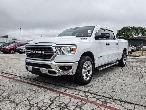 Bright White Clearcoat 2023 RAM 1500 Big Horn/Lone Star