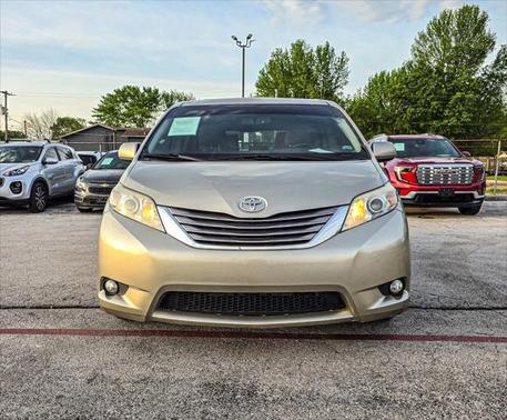 2015 Toyota Sienna XLE