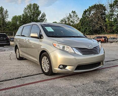 2015 Toyota Sienna XLE