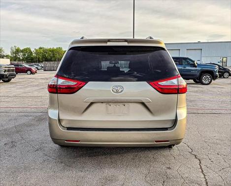 2015 Toyota Sienna XLE