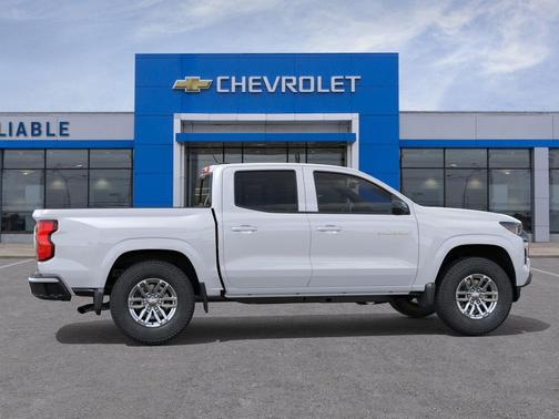 Summit White 2026 Chevrolet Colorado LT