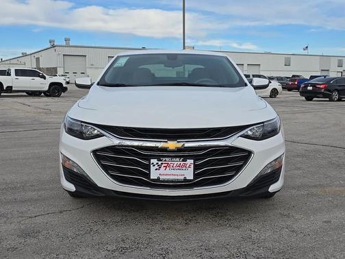 2022 Chevrolet Malibu FWD LT