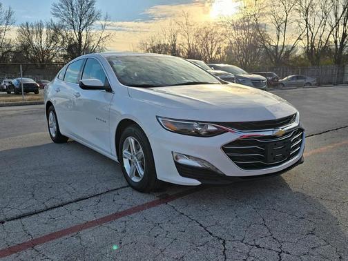 2022 Chevrolet Malibu FWD LT