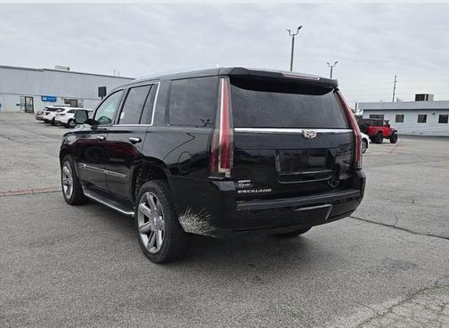 2016 Cadillac Escalade Luxury
