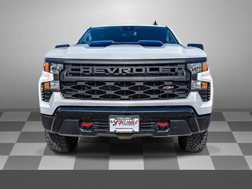 Summit White 2025 Chevrolet Silverado 1500 Custom Trail Boss