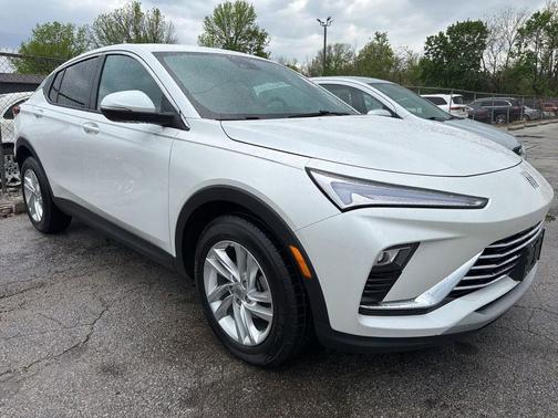 White Frost Tricoat 2024 Buick Envista Preferred FWD