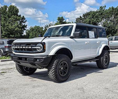 Oxford White 2022 Ford Bronco Wildtrak