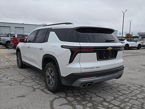 2024 Chevrolet Traverse LT