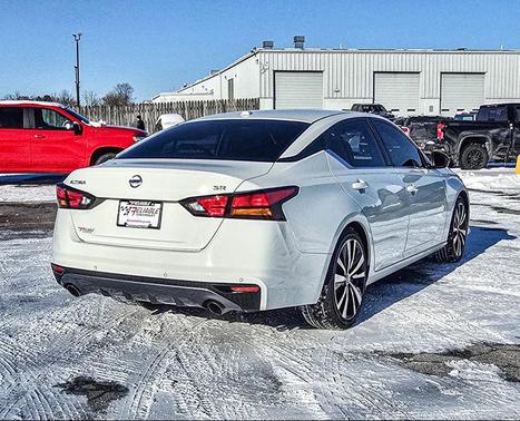 2020 Nissan Altima SR FWD