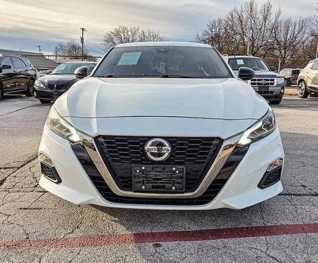 2020 Nissan Altima SR FWD