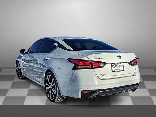 2020 Nissan Altima SR FWD