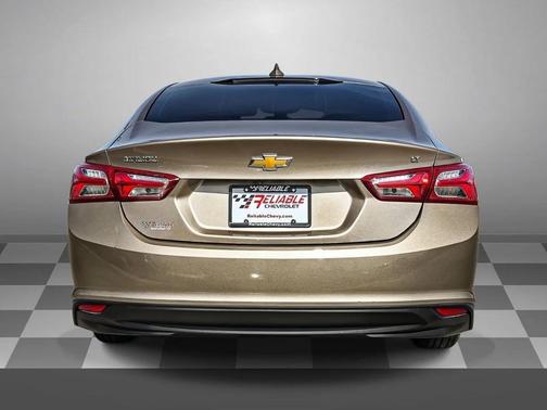 2022 Chevrolet Malibu FWD LT