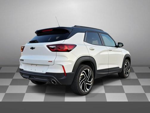 Summit White 2024 Chevrolet Trailblazer RS