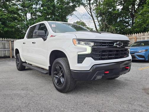 Summit White 2022 Chevrolet Silverado 1500 LT Trail Boss