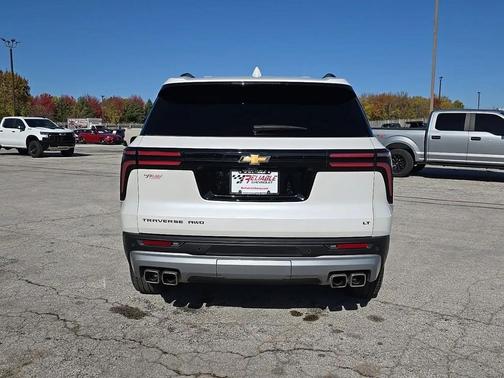 2024 Chevrolet Traverse LT