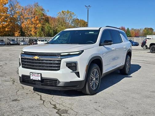 2024 Chevrolet Traverse LT