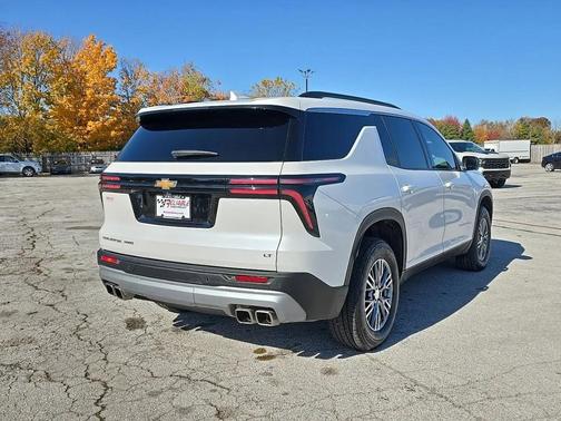 2024 Chevrolet Traverse LT