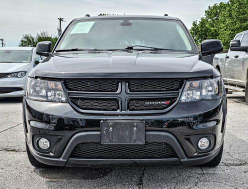 Pitch Black Clearcoat 2019 Dodge Journey SE