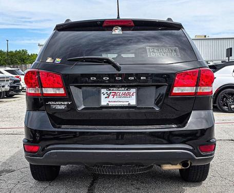 Pitch Black Clearcoat 2019 Dodge Journey SE