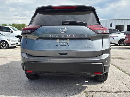 Gun Metallic 2025 Nissan Rogue SV