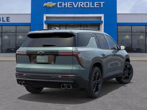 Trillium Green Metallic 2027 Chevrolet Traverse LT