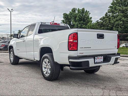 Summit White 2022 Chevrolet Colorado LT