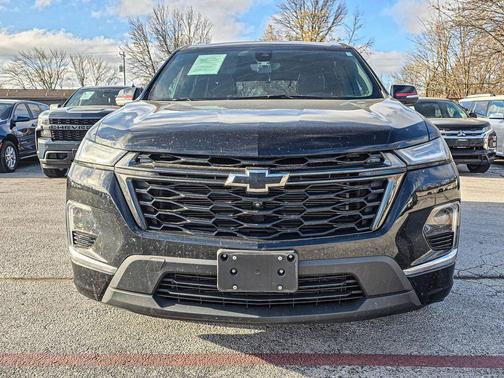 Mosaic Black Metallic 2023 Chevrolet Traverse Premier