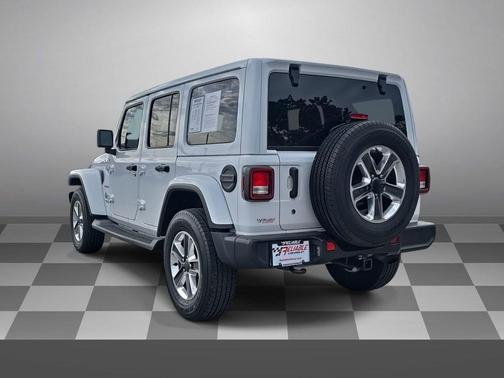 Bright White 2020 Jeep Wrangler Unlimited Sahara
