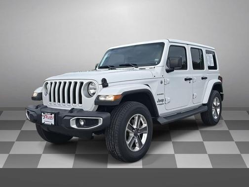 Bright White 2020 Jeep Wrangler Unlimited Sahara