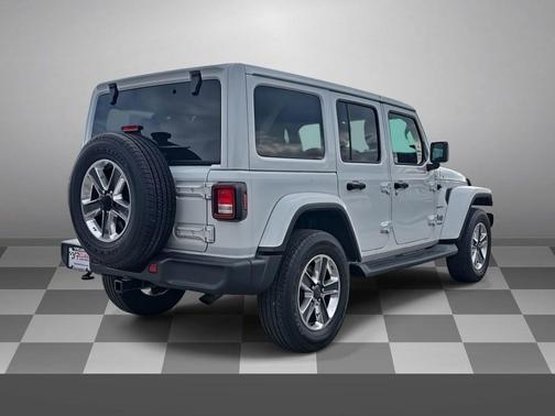 Bright White 2020 Jeep Wrangler Unlimited Sahara