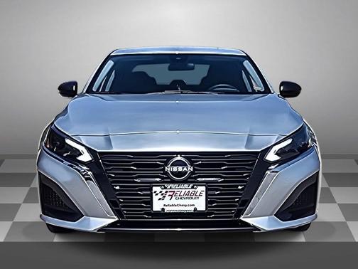 Brilliant Silver Metallic 2025 Nissan Altima SV FWD