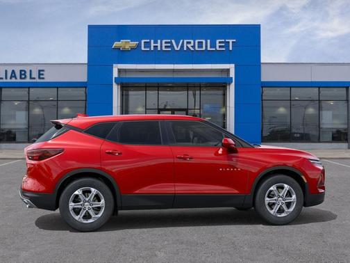 Radiant Red Tintcoat 2026 Chevrolet Blazer 2LT