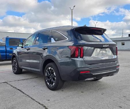 Gravity Grey 2024 Kia Sorento S