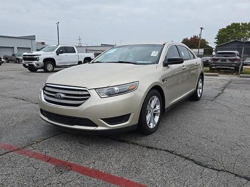 2018 Ford Taurus SE