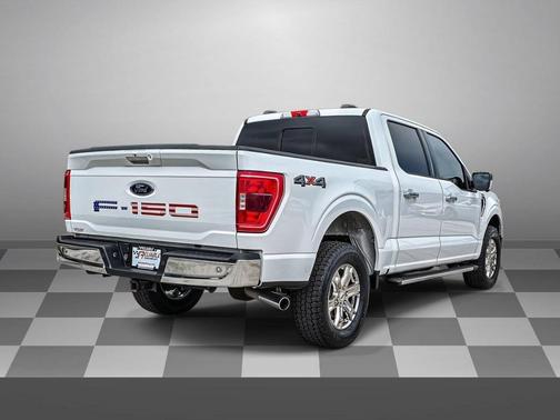 Oxford White 2021 Ford F-150 XLT
