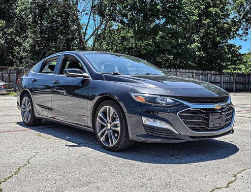Dark Ash Metallic 2023 Chevrolet Malibu FWD 1LT